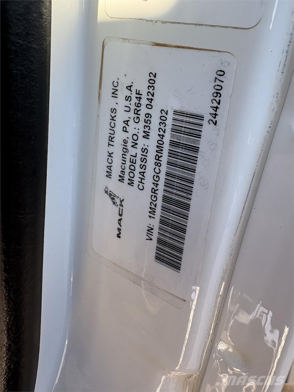 Mack GR64F Wywrotki