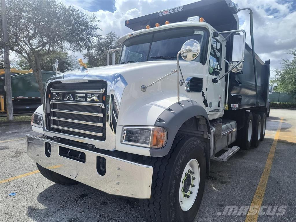 Mack GR64FR Wywrotki