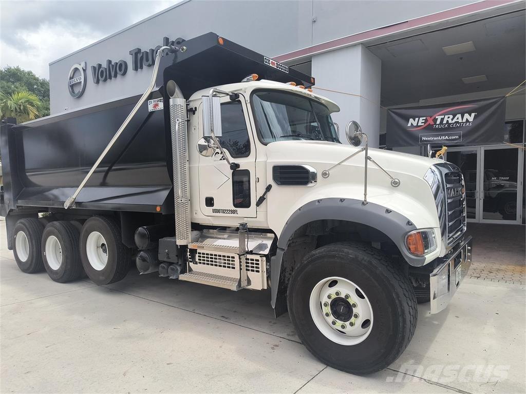 Mack GR64FR Wywrotki