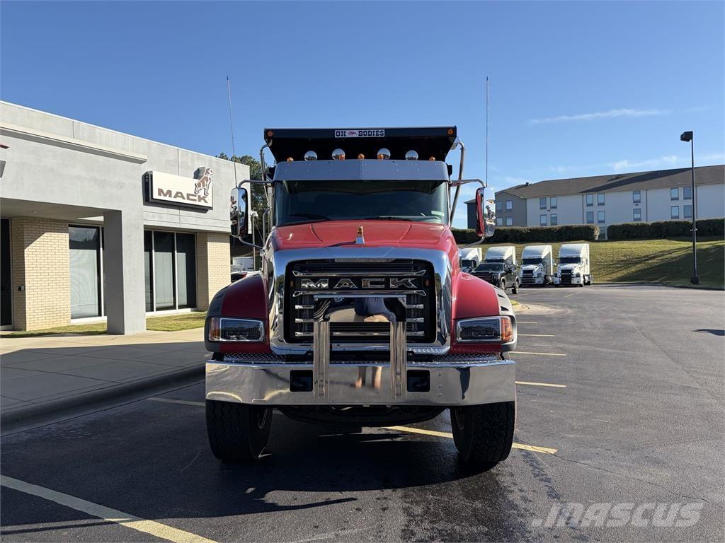Mack GR64FR Wywrotki