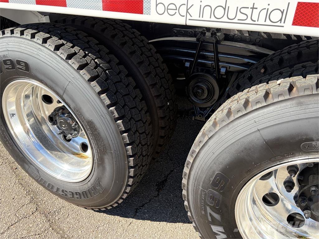 Mack GR64FR Gruszki do betonu