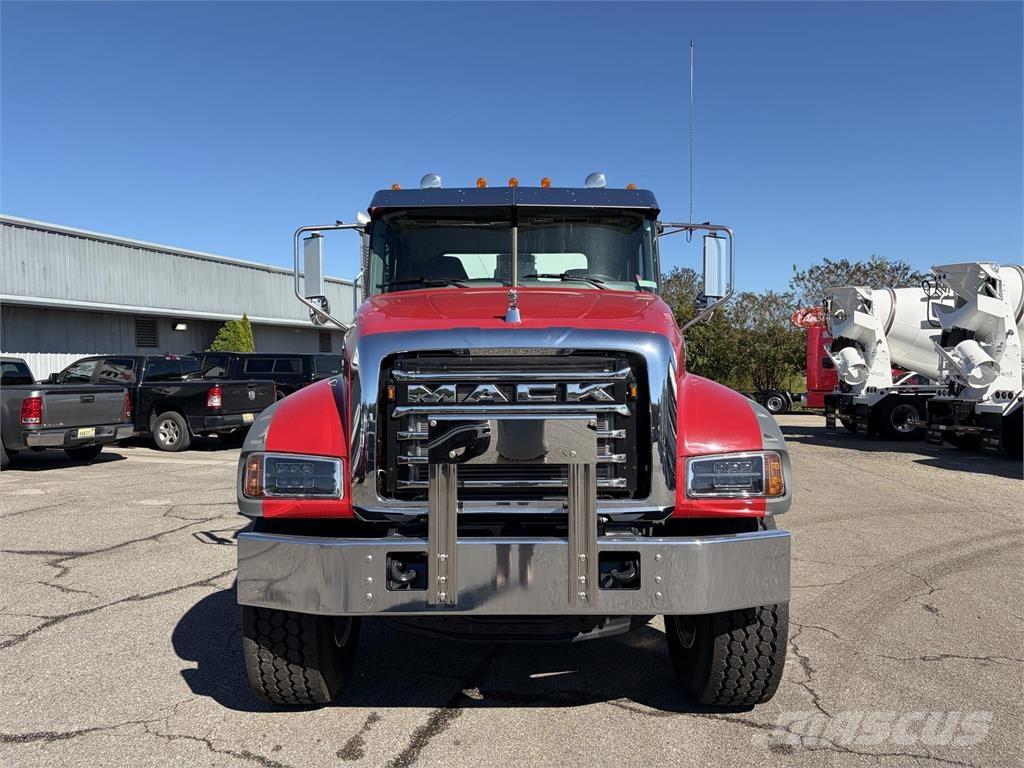 Mack GR64FR Gruszki do betonu