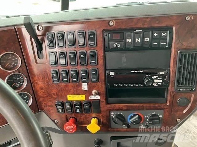 Mack GU800 Pojazdy pod zabudowę