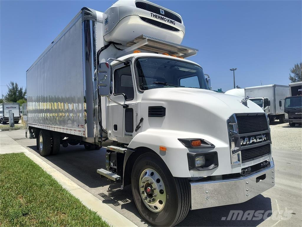 Mack MD6 42R Samochody ciężarowe ze skrzynią zamkniętą