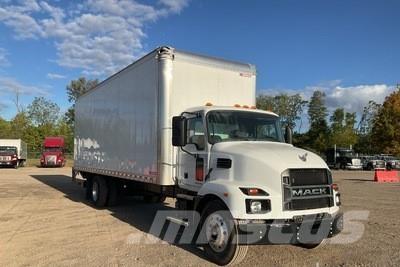 Mack MD642 Samochody ciężarowe ze skrzynią zamkniętą