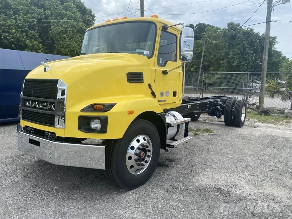Mack MD7 42R Maszyny leśne - Inne