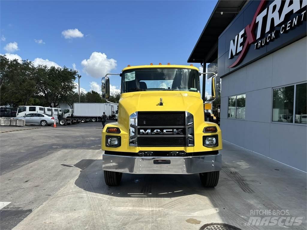 Mack MD7 42R Maszyny leśne - Inne