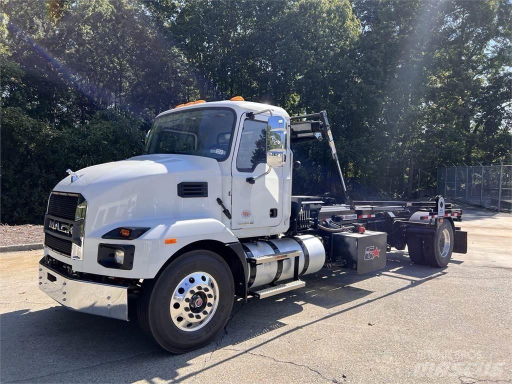 Mack MD7 42R Pojazdy pod zabudowę