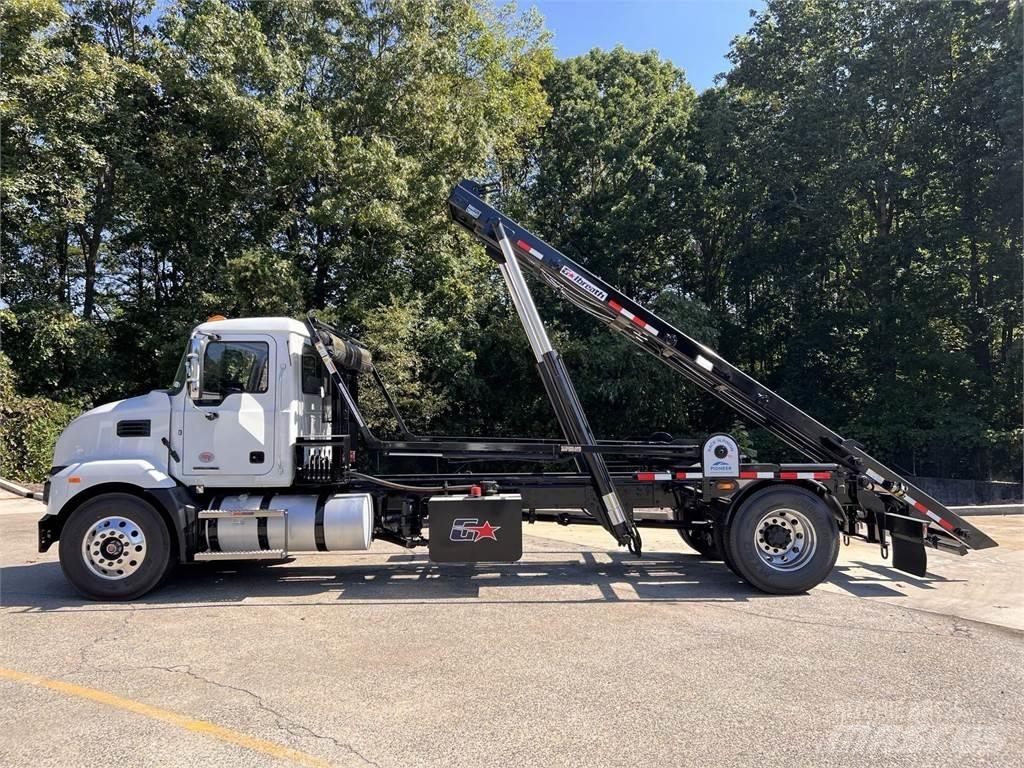 Mack MD7 42R Pojazdy pod zabudowę