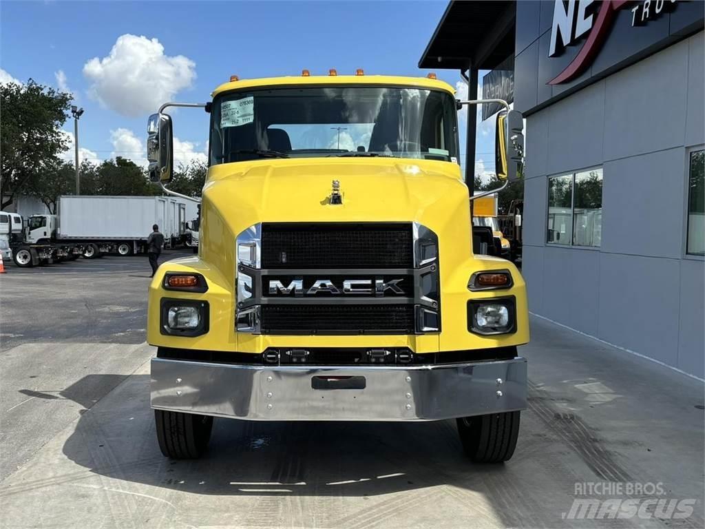 Mack MD7 42R Maszyny leśne - Inne