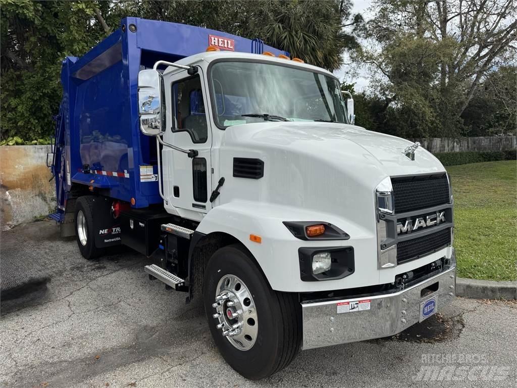 Mack MD7 42R Inne