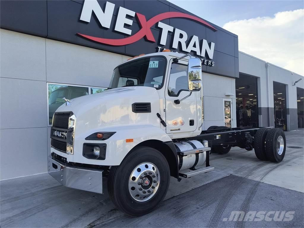Mack MD7 42R Pojazdy pod zabudowę