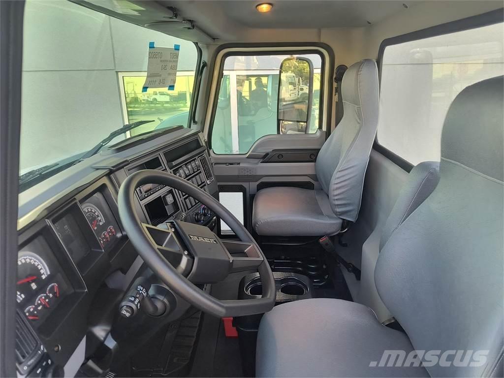 Mack MD7 42R Pojazdy pod zabudowę