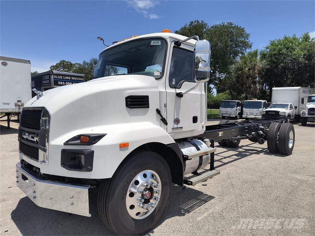 Mack MD7 42R Pojazdy pod zabudowę