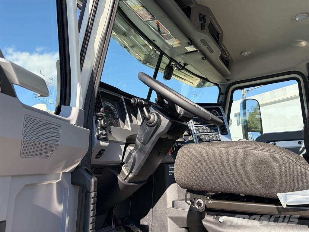 Mack PI64T Ciągniki siodłowe