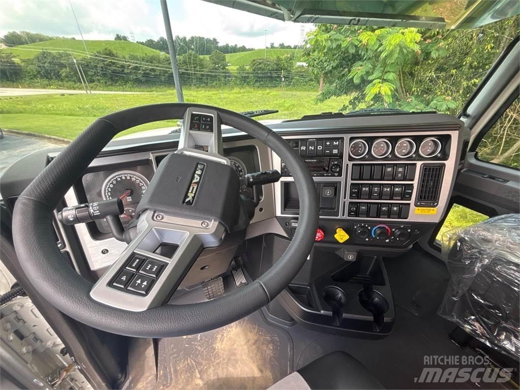 Mack PI64T Ciągniki siodłowe