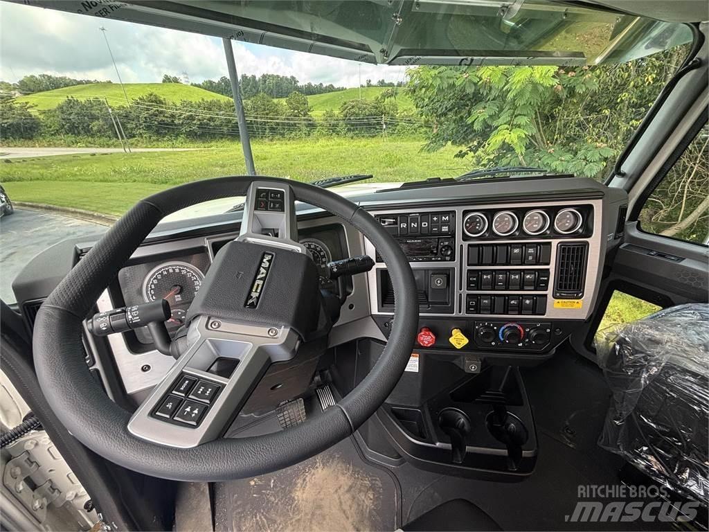 Mack PI64T Ciągniki siodłowe