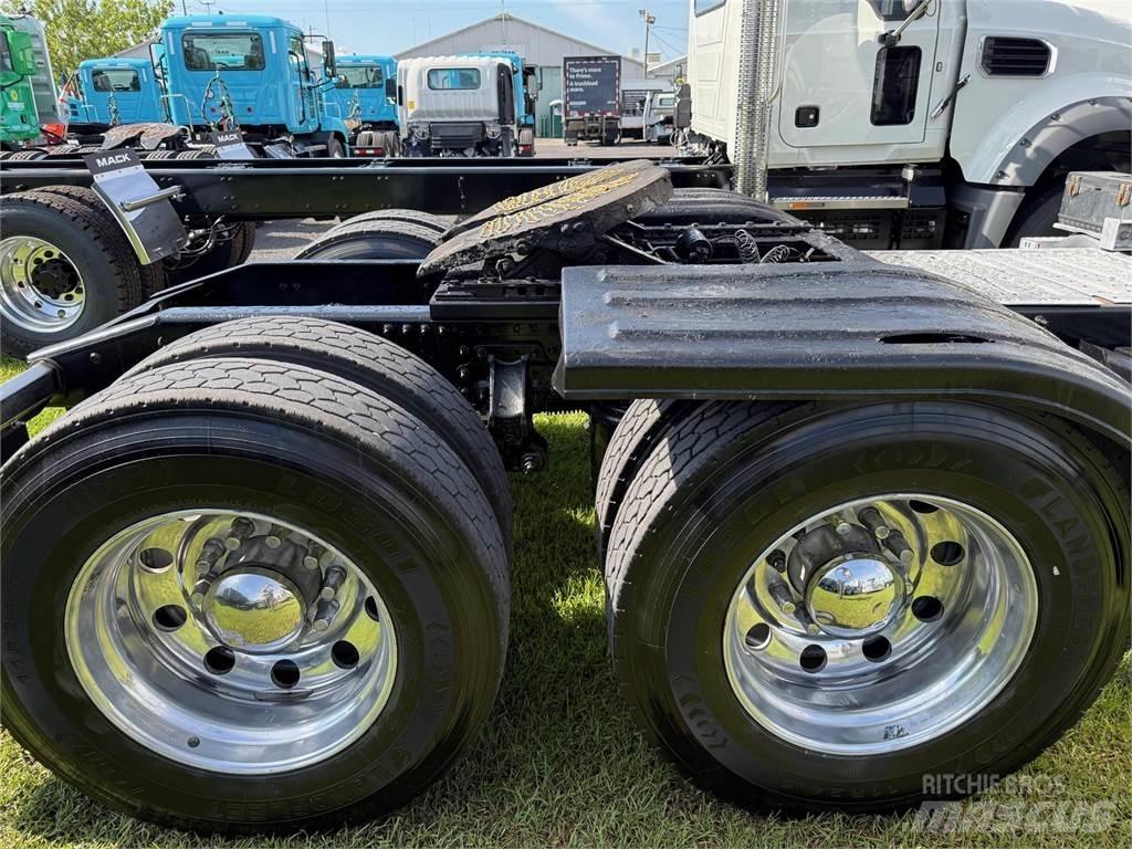 Mack PI64T Ciągniki siodłowe