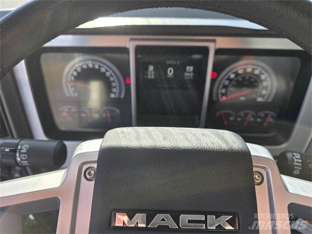 Mack PI64T Ciągniki siodłowe