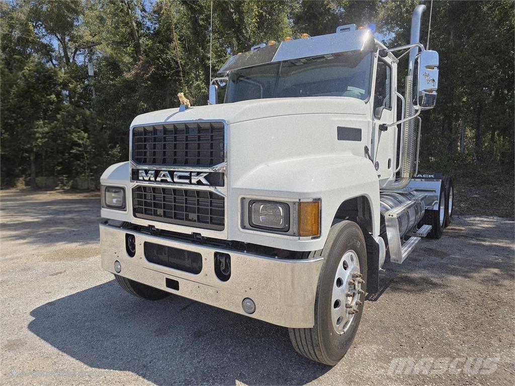 Mack PI64T Ciągniki siodłowe