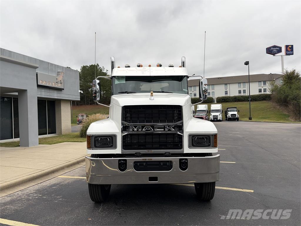 Mack PI64T Ciągniki siodłowe