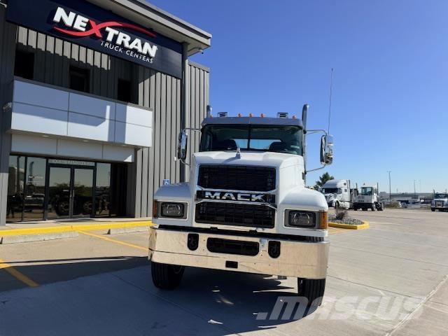 Mack PI64T Ciągniki siodłowe