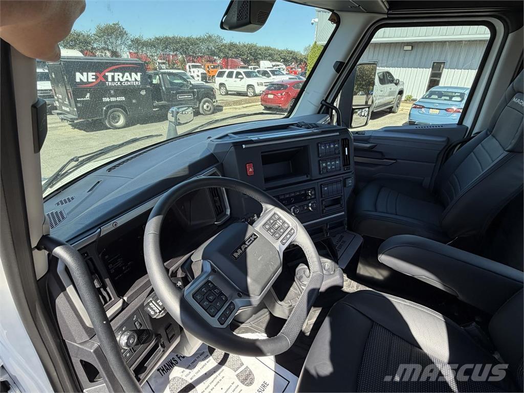 Mack PR64T Ciągniki siodłowe