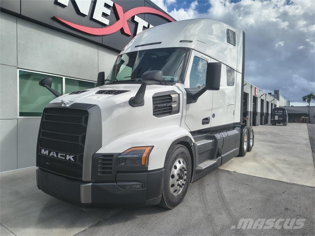 Mack PR64T Ciągniki siodłowe
