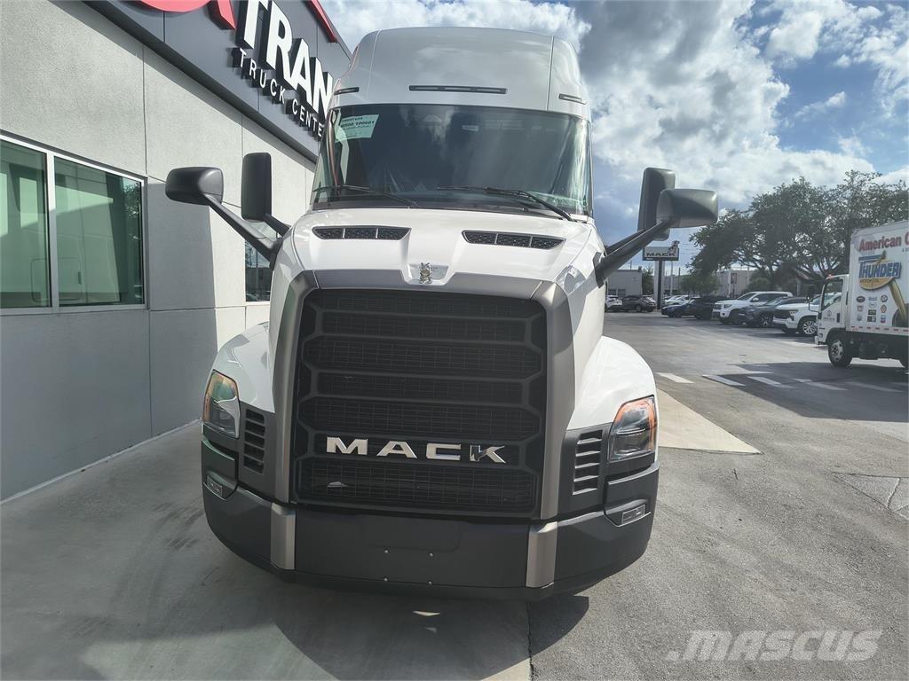 Mack PR64T Ciągniki siodłowe