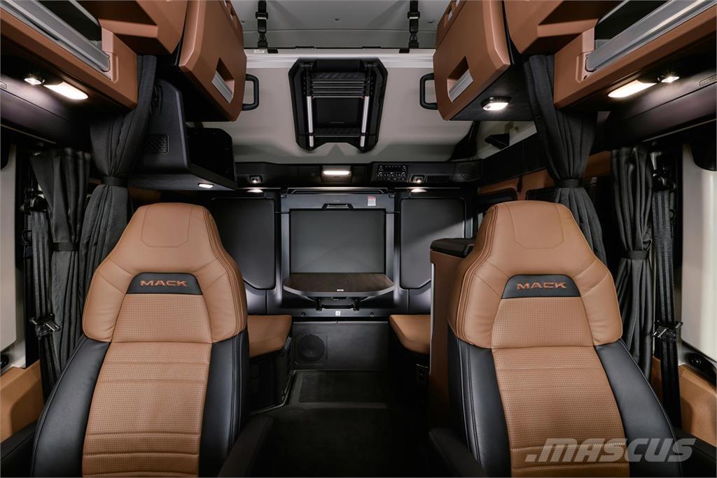 Mack PR64T Ciągniki siodłowe