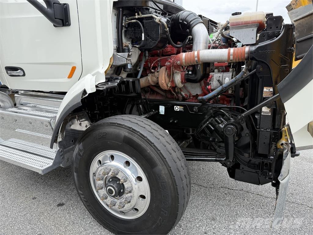 Peterbilt 567 Inne