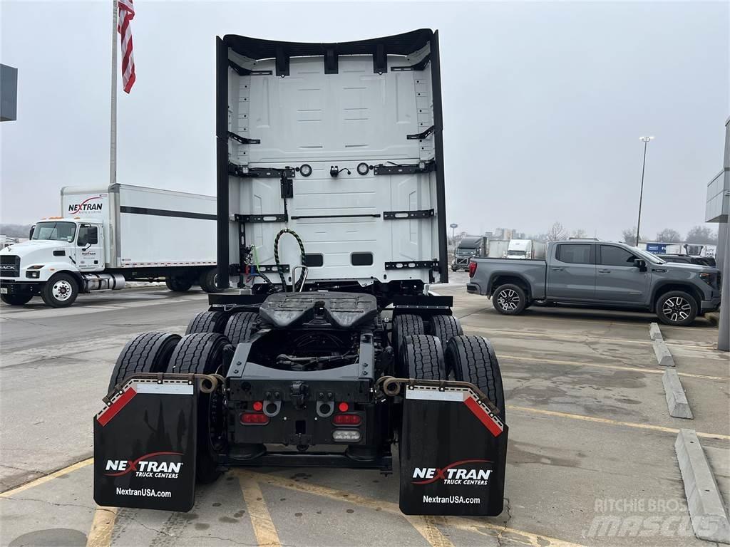 Volvo NEW VNL860 Ciągniki siodłowe