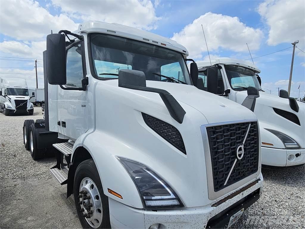 Volvo VNL64T300 Ciągniki siodłowe