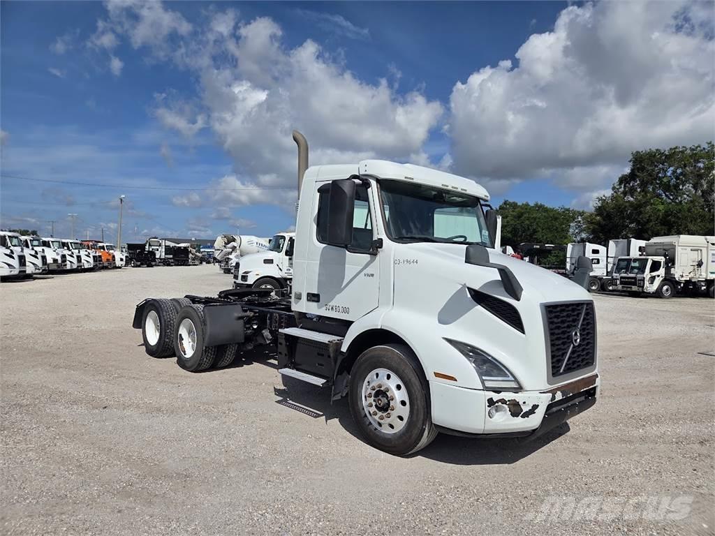 Volvo VNL64T300 Ciągniki siodłowe