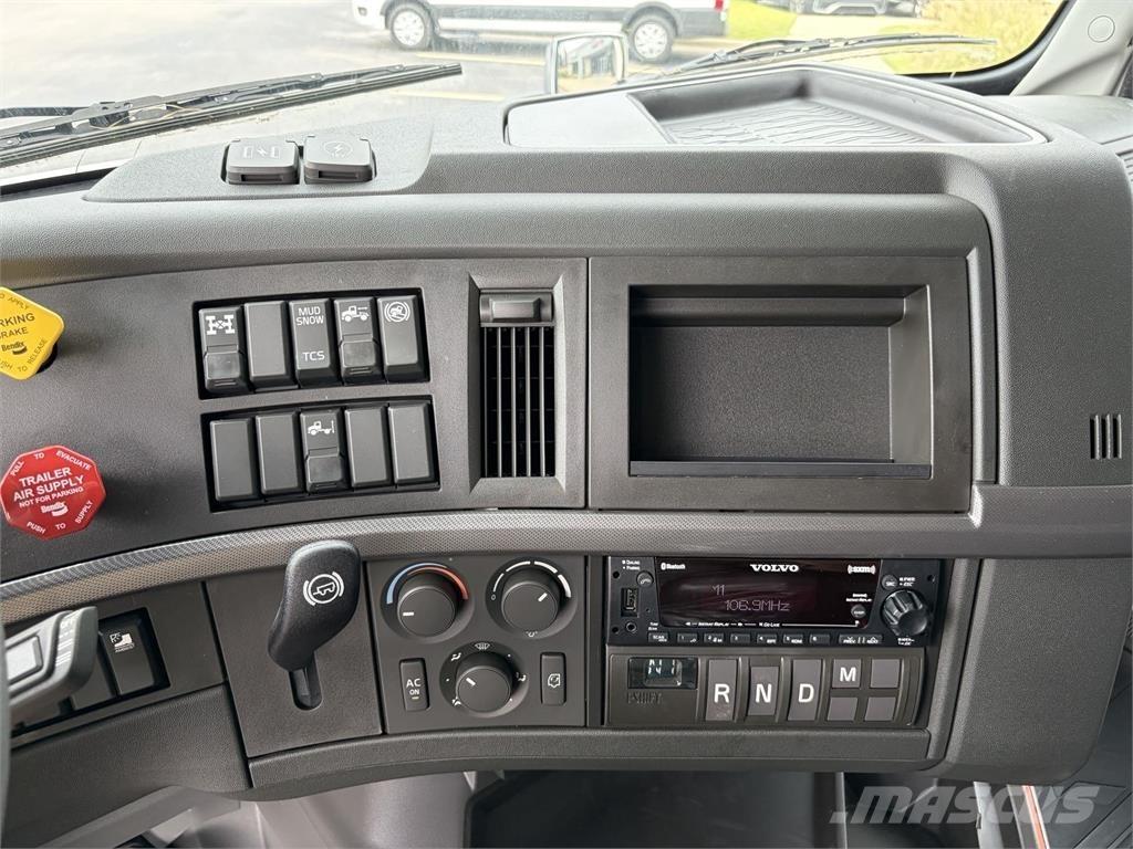 Volvo VNL64T740 Ciągniki siodłowe