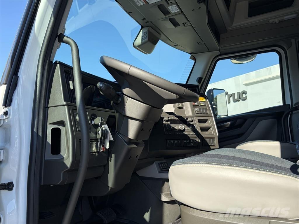 Volvo VNL64T860 Ciągniki siodłowe