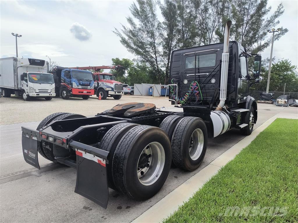 Volvo VNR64T Ciągniki siodłowe