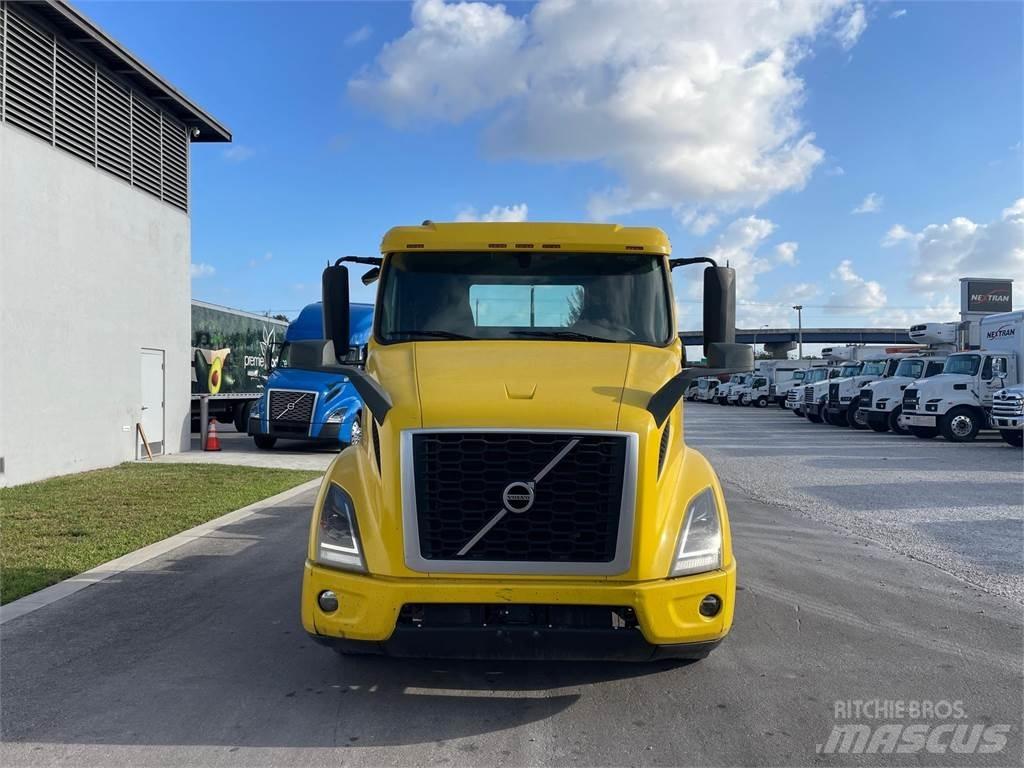 Volvo VNR64T300 Ciągniki siodłowe