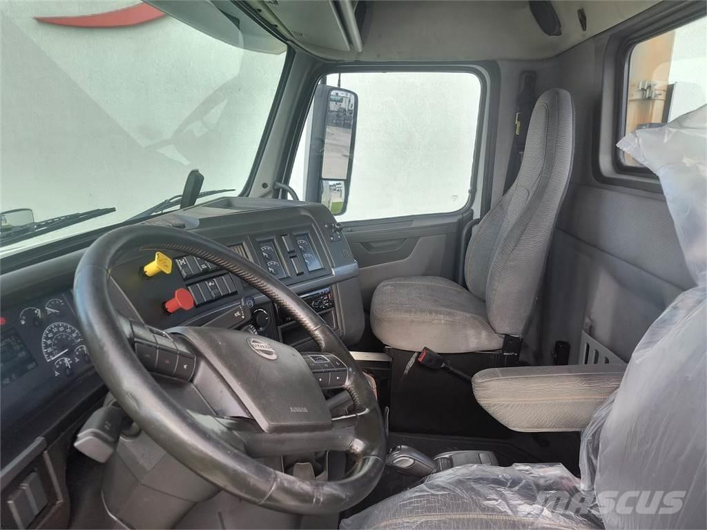 Volvo VNR64T300 Ciągniki siodłowe