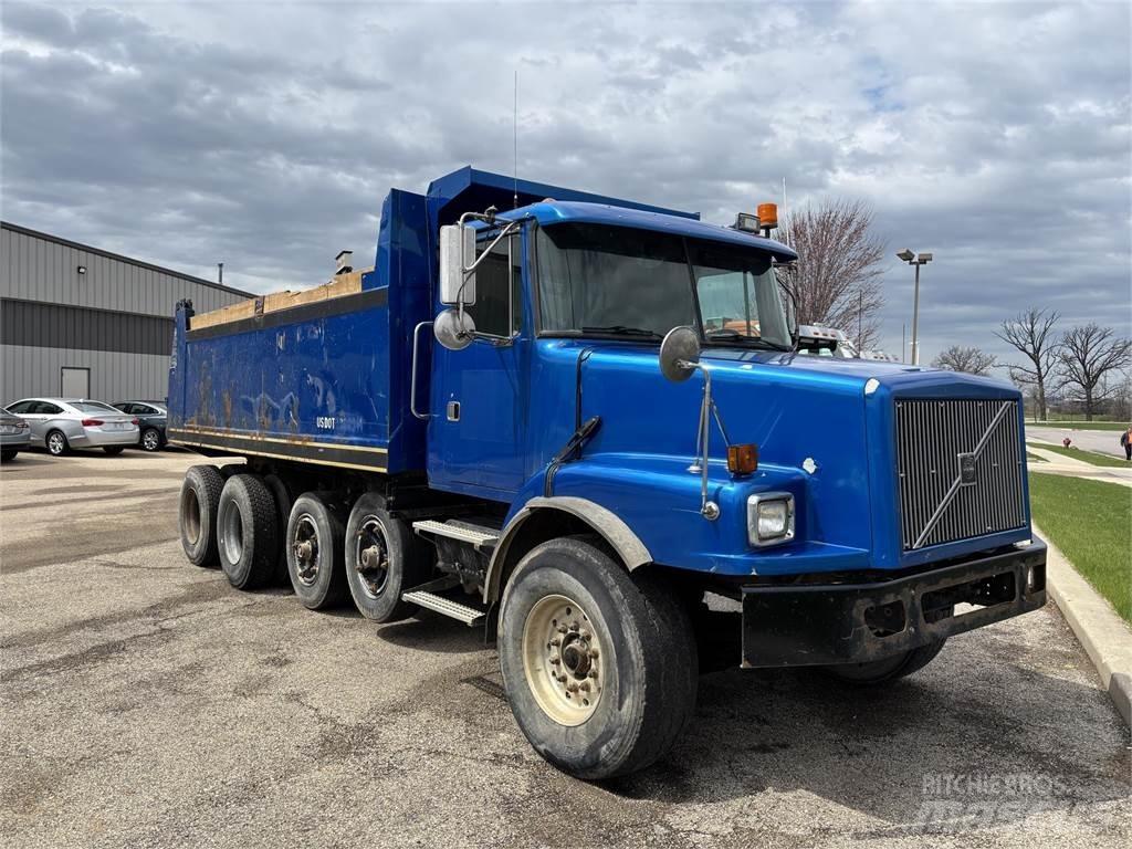 Volvo WG64T Wywrotki