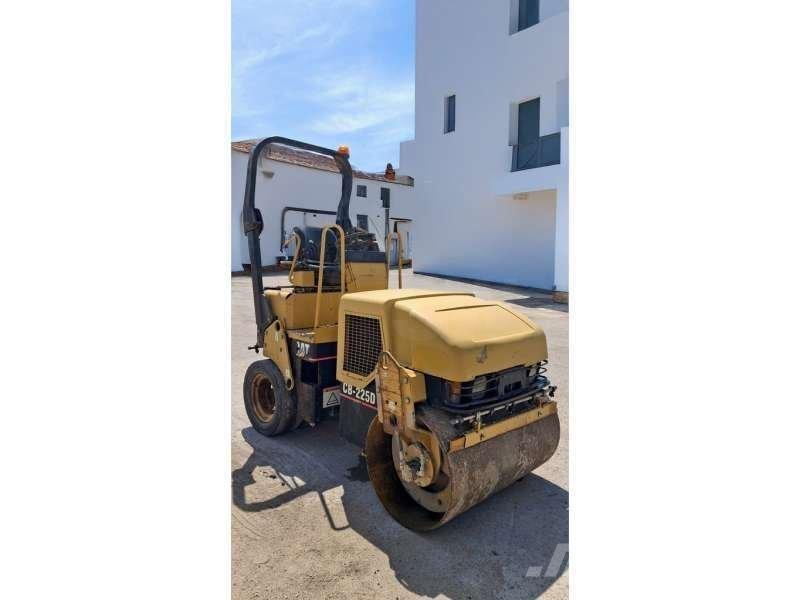 CAT CB225D Zagęszczarki gruntu