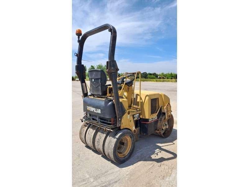 CAT CB225D Zagęszczarki gruntu