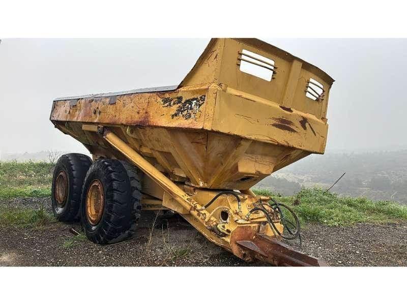 CAT D250B Przyczepy wywrotki
