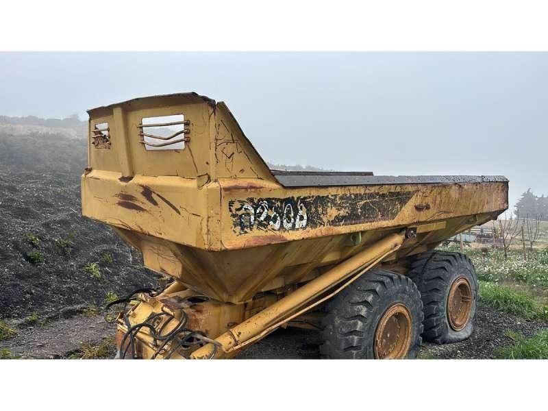 CAT D250B Przyczepy wywrotki