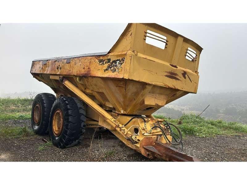 CAT D250B Przyczepy wywrotki