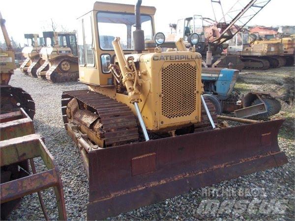CAT D4D Spycharki gąsienicowe