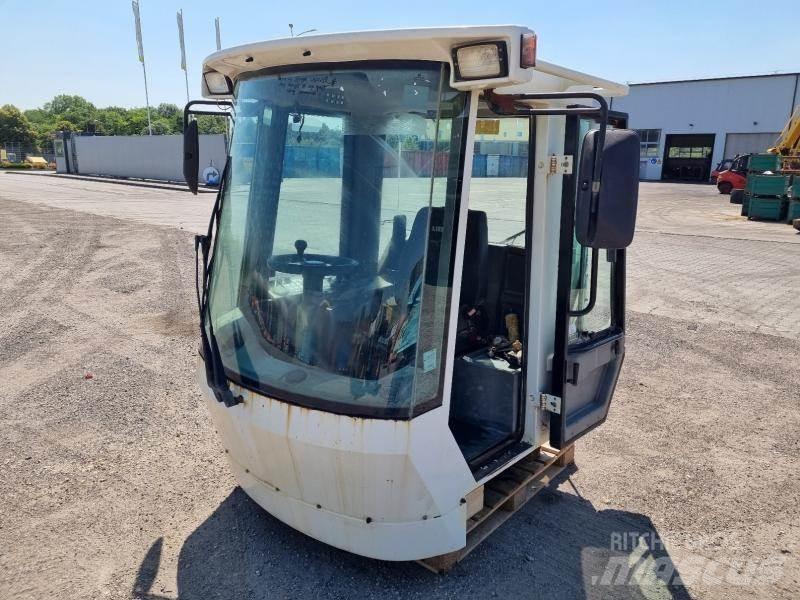 Liebherr L 554 CAB Kabiny i wnętrze