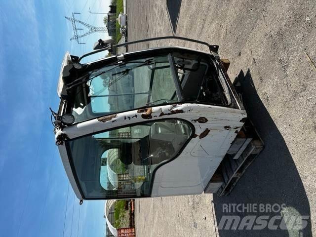 Liebherr R 906 Kabiny i wnętrze