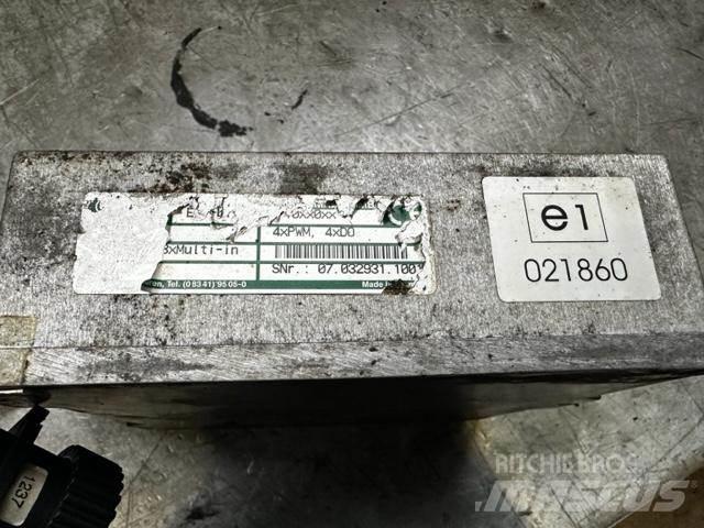  xMulti-in A934 C Kabiny i wnętrze