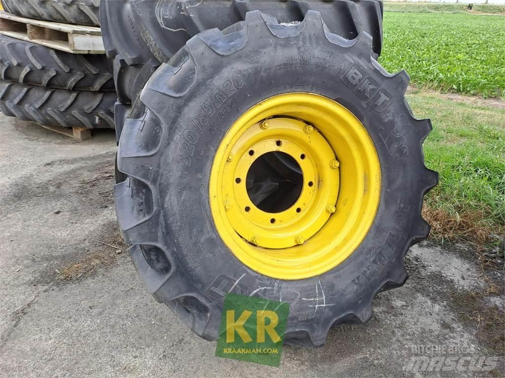 BKT 320/85R20 855 Opony, koła i felgi
